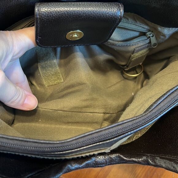 Bueno Embroidered Giraffe Purse with Handles and Strap - Picture 6 of 11